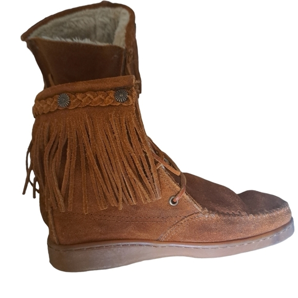MINNETONKA short fringe leather moccasins booties shearling ankle boots WMS 8 - Picture 5 of 16
